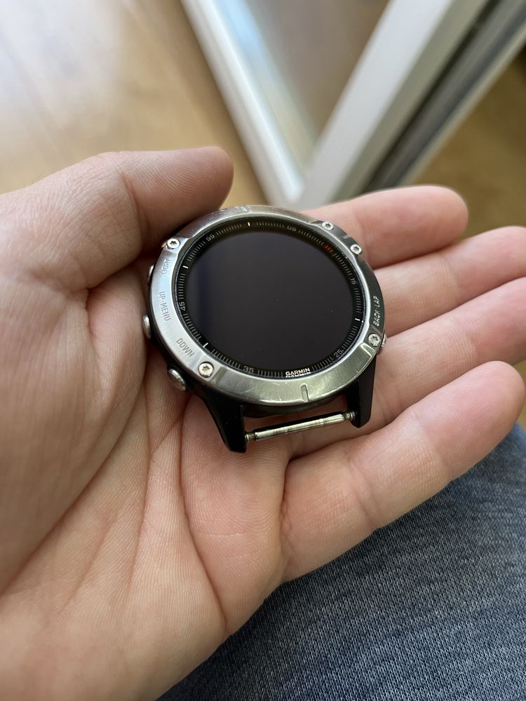 Часовник Garmin Fenix 6