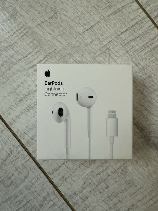 Жични слушалки на Apple