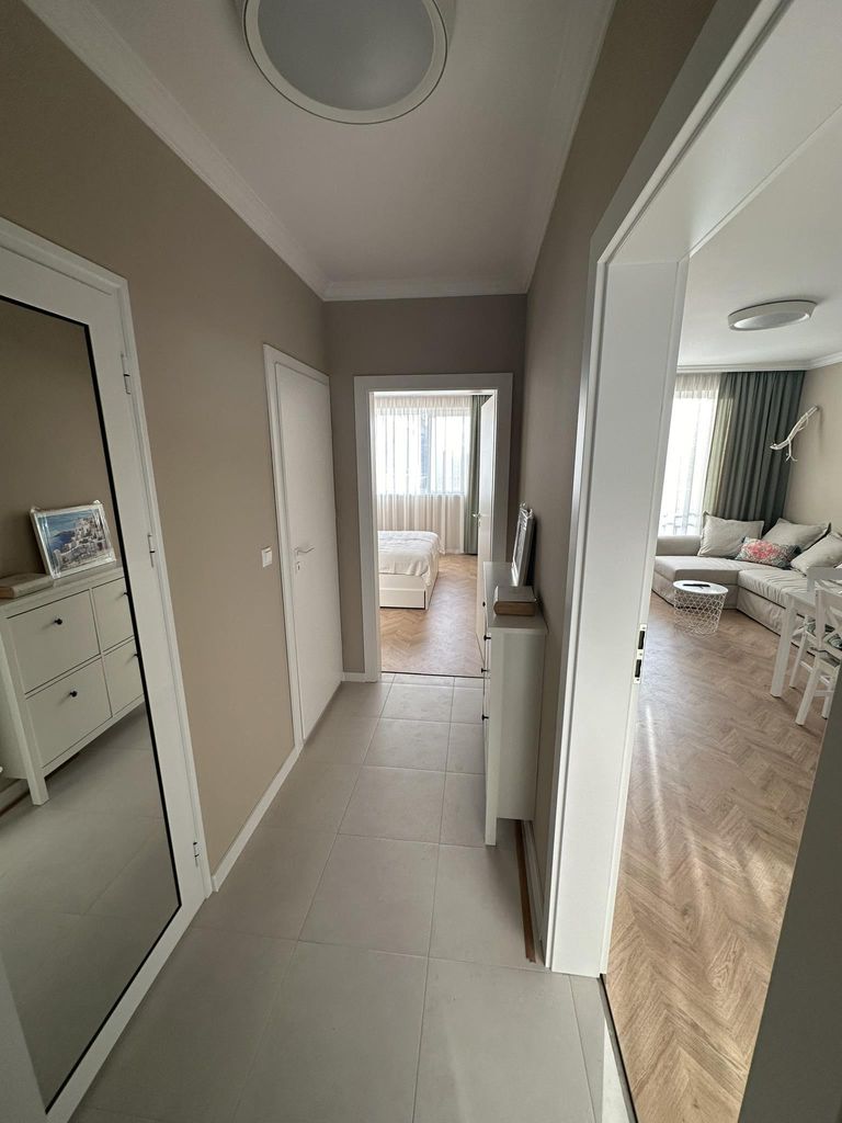 Продава се Двустаен апартамент в Бургас, Славейков - 65 кв.м за 1700 €/кв.м - Снимка #6
