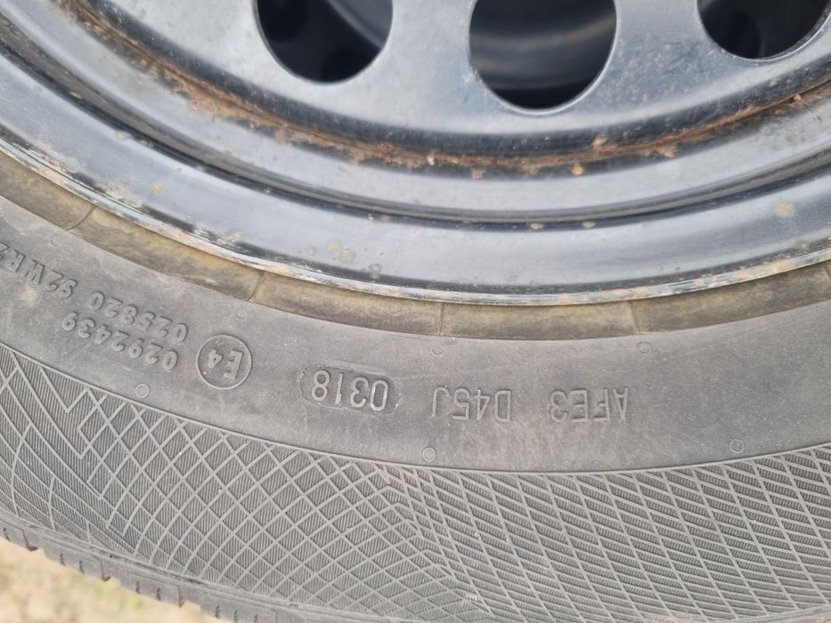 Vand anvelope cu jante  215 65 17
