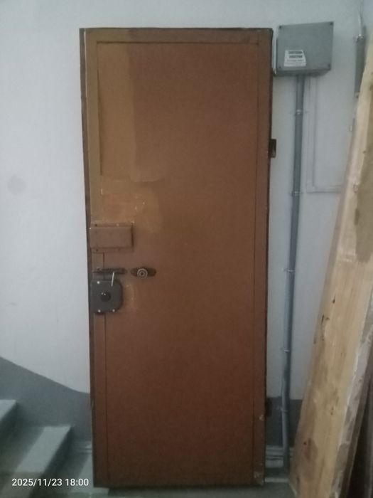 Продам дверь металлическая