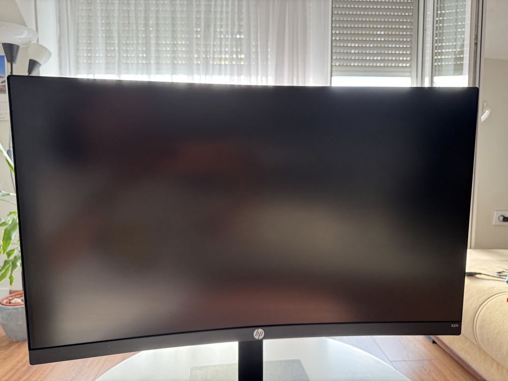 Гейминг монитор HP 27", 165Hz, 1ms, VA, Full HD, FreeSync – с гаранция