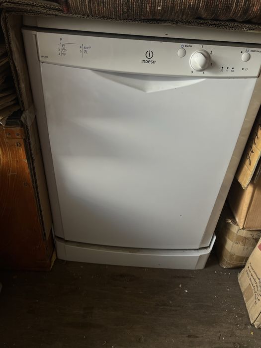 Посудомоечная машина Indesit DFG 050