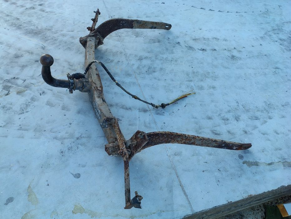 Теглич за Рено Лагуна  / Renault Laguna 1998 година