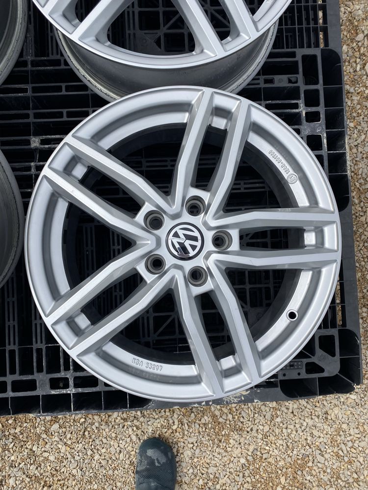 17 цола 5 х 112 мм Мерцедес , Ауди , Фолксваген , Шкода , Сеат , VW