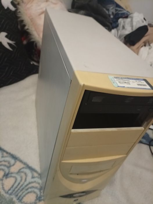 Vând PC pentru piese ( este și funcționale )