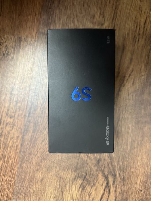 Пррдается каробка от Samsung S9