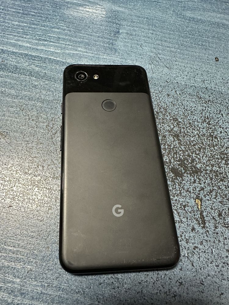 Google Pixel 3A 4/64 - отличен