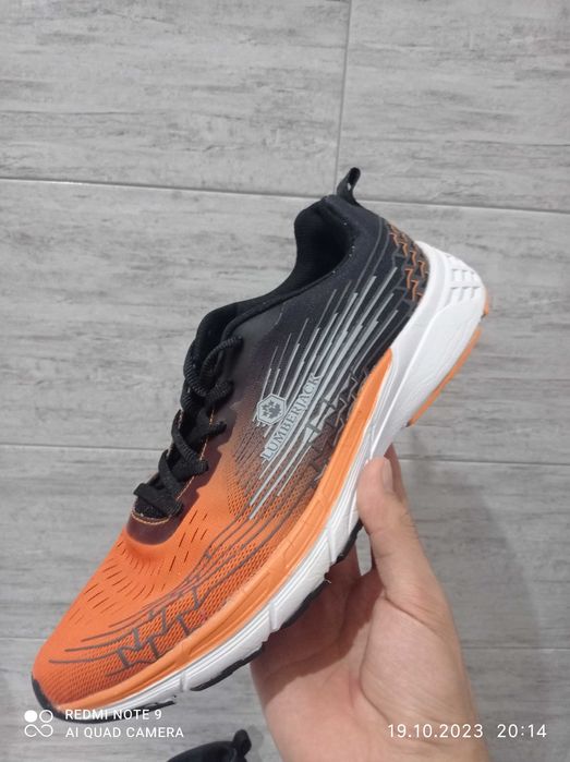 Спортивные кросовки