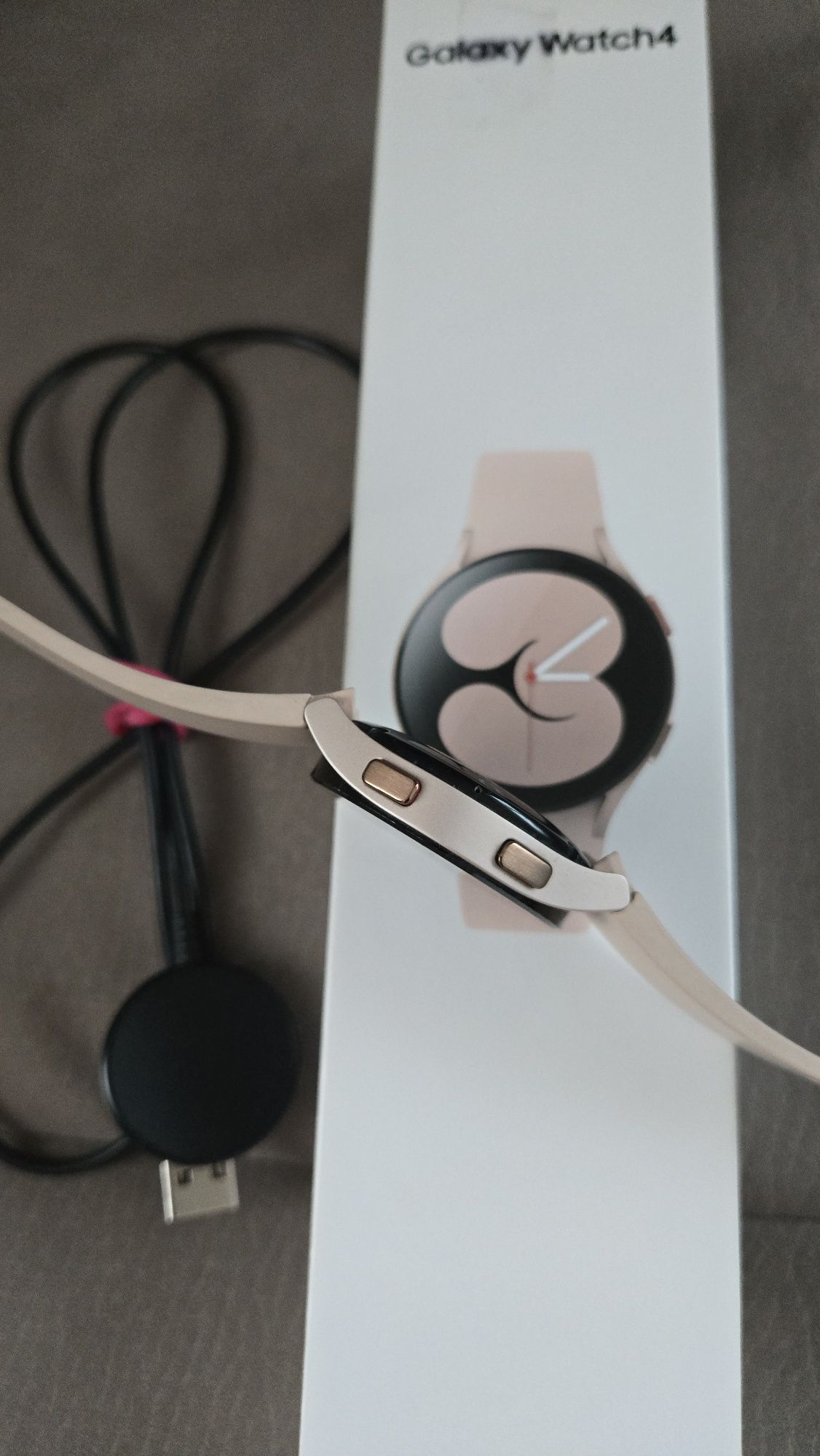 Часовник samsung galaxy watch 4