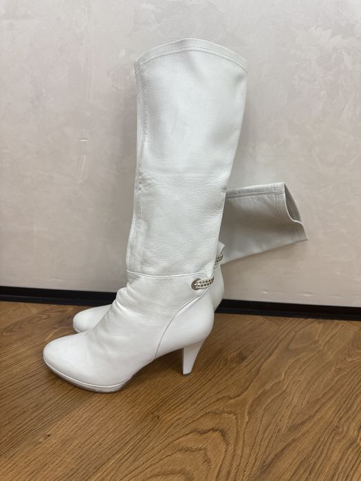 Продам свадебные белые сапоги