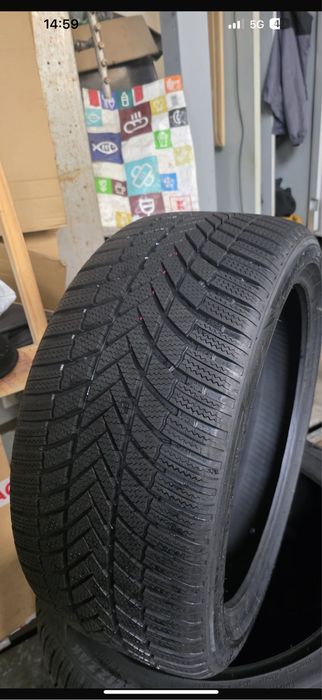 2 Anvelope Bridgestone Noi 255/40/19 Dot 37/2024