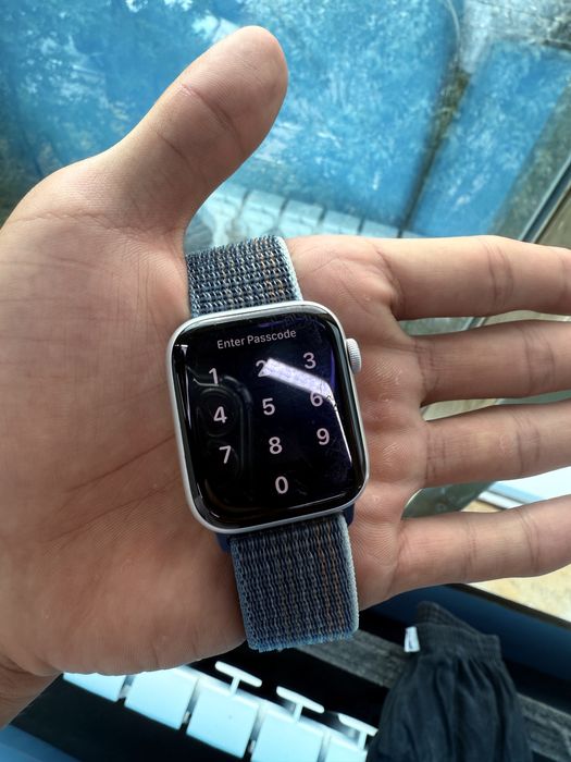 Apple Watch SE 44 mm