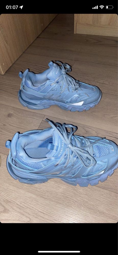 balenciaga track baby blue