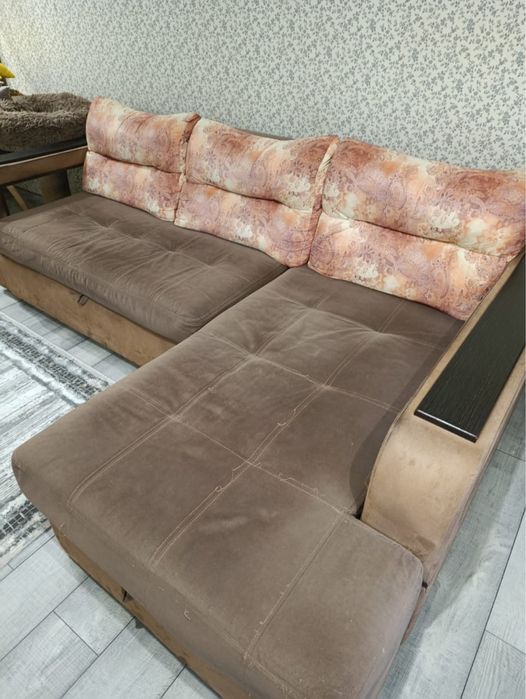 Продам диван в хорошем состоянии, самовывоз, 1 этаж