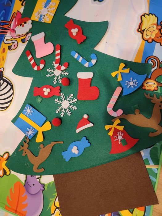 Brad de Crăciun fetru 24 accesorii confecționat manual