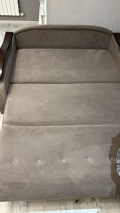 Продаю диван……..