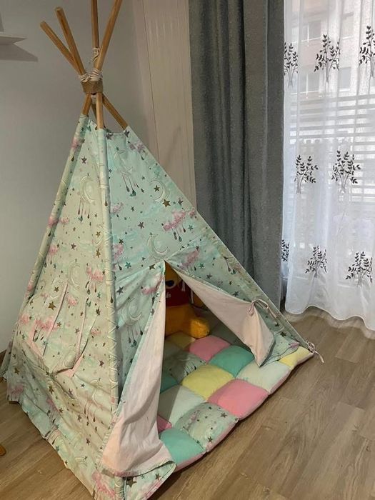 Cort interior TeePee