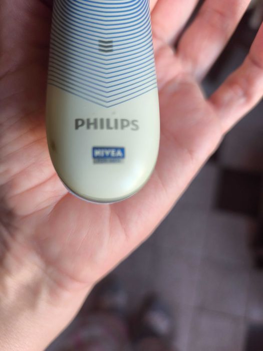 Електрическа самобръсначка Phillips