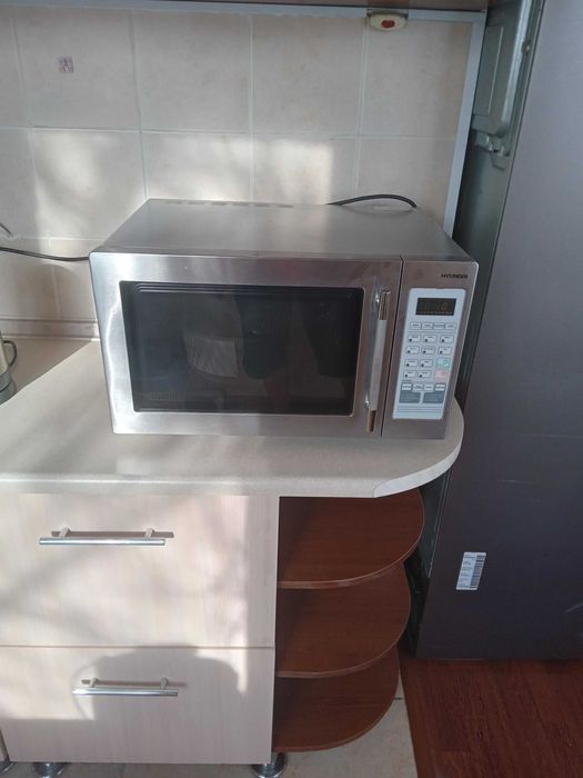 Продам микроволновую печь