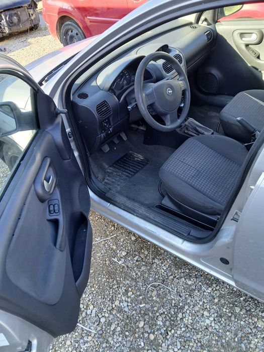 Опел корса 1.3 CDTI на части