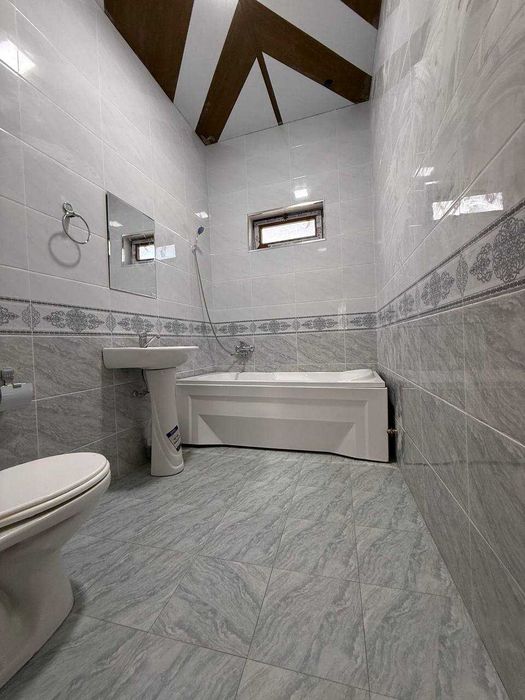 Уч кахрамон 3-сотик 5-хона ховли.