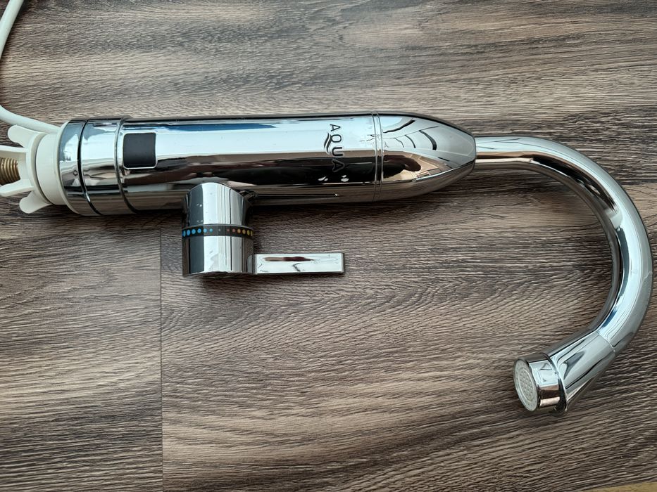 Водонагреватель AQUA WH103W