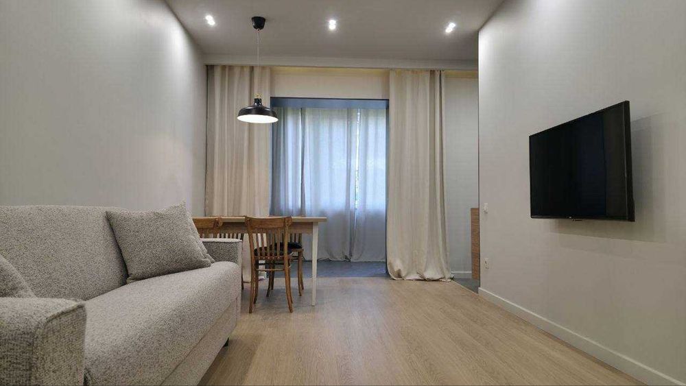 Сдам срочно квартиру Лабзак рядом парк Анхор школа-115 3х-ком 4/9 (Р1)