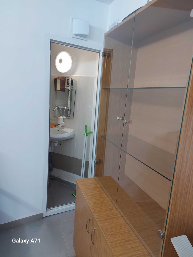 Дава се под наем Офис в Пловдив, Старият град - 25 кв.м за 255 € - Снимка #2