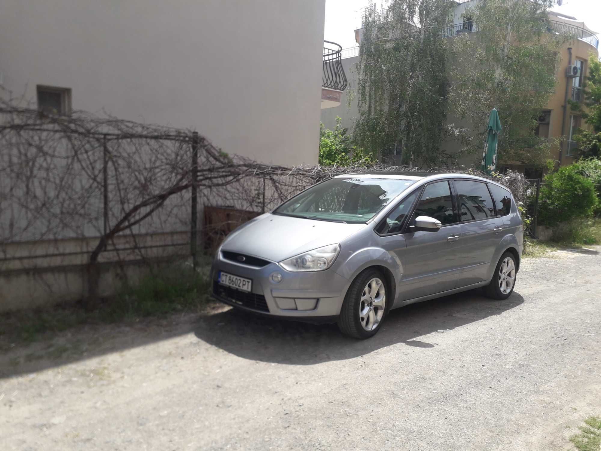 Продавам Ford max