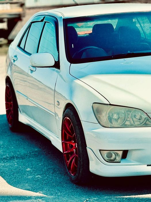 Toyota altezza 2002 г.
