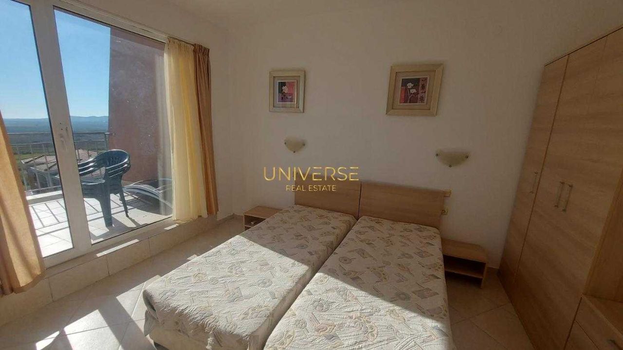 Продава се Тристаен апартамент в с. Кошарица, Област Бургас - 144 кв.м за 660 €/кв.м - Снимка #6