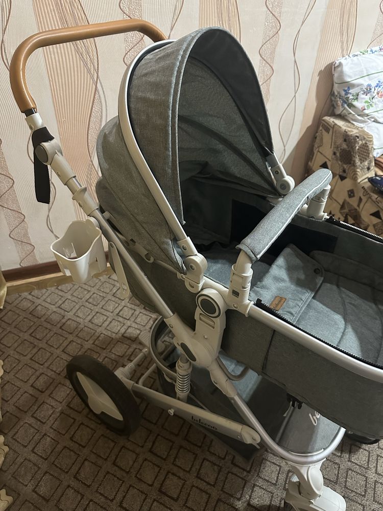Продается коляска с автокреслом