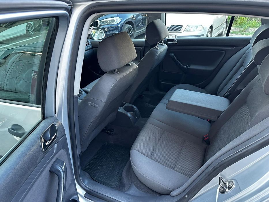 VW Golv 5 benzina 1.4 / impecabil  !!