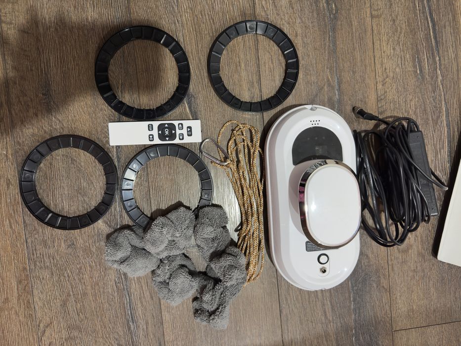 Продавам робот за почистване на прозорци