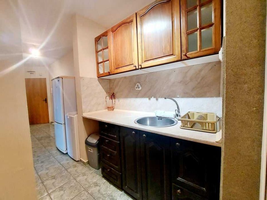 Дава се под наем Тристаен апартамент в Бургас, Възраждане - 33 кв.м за 408 € - Снимка #3