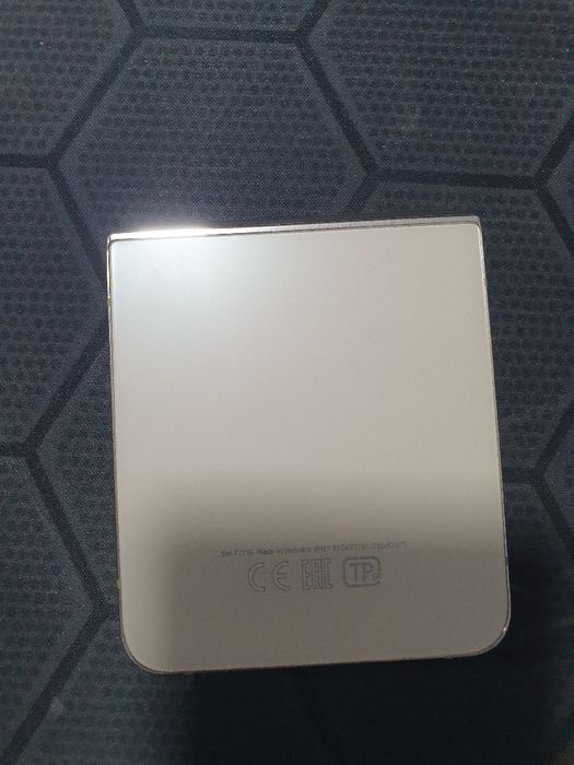 Samsung Galaxy Z Flip4