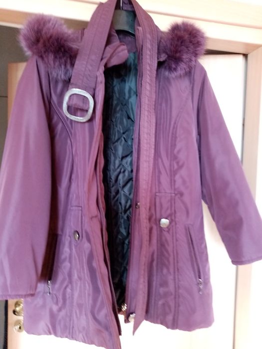 Scurtă iarnă, damă, cu blană naturală de vulpe