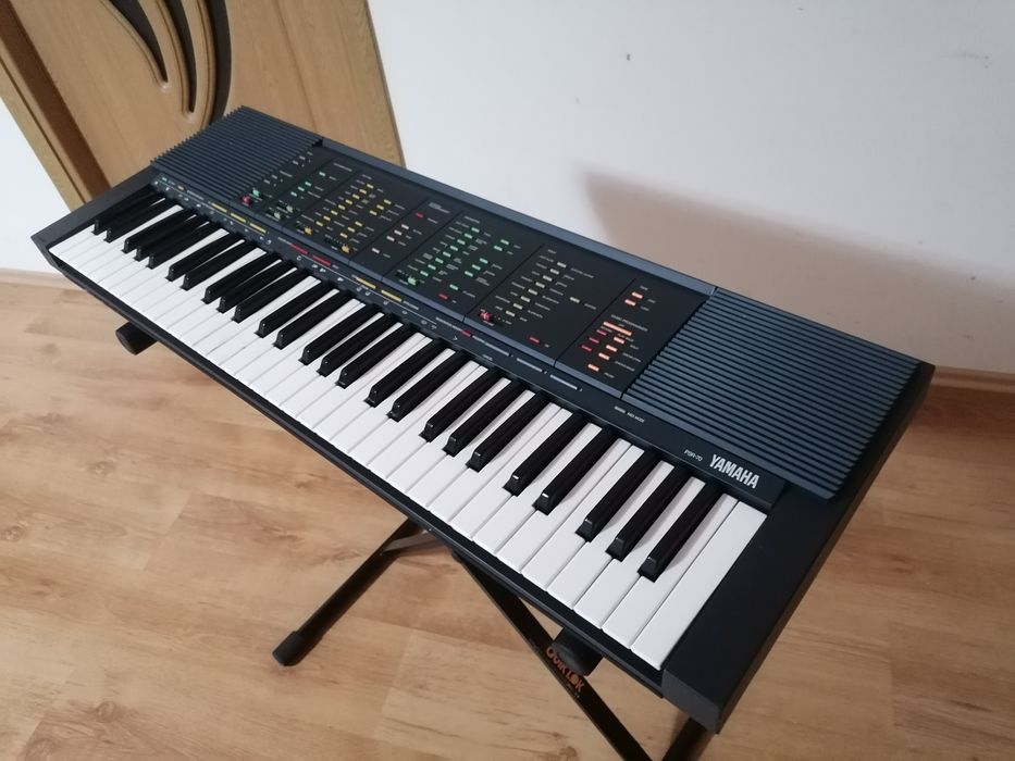 YAMAHA PSR-70 stereo Pian orga