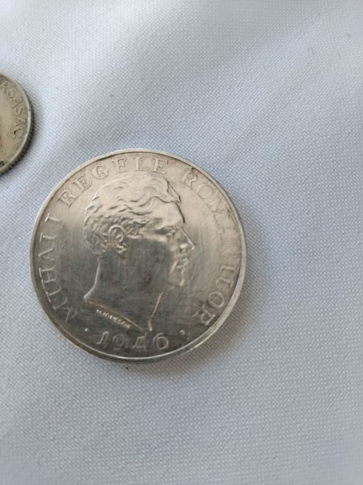 3 monede, 1 monedă de 100000 din 1946, bani vechi.