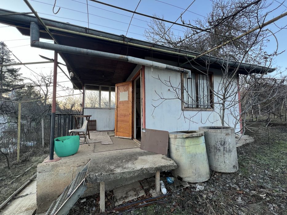 Продава се Къща в с. Гривица, Област Плевен - 20 кв.м за 574 €/кв.м - Снимка #2