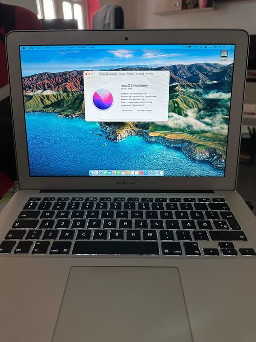 Vand Macbook air 2015 !