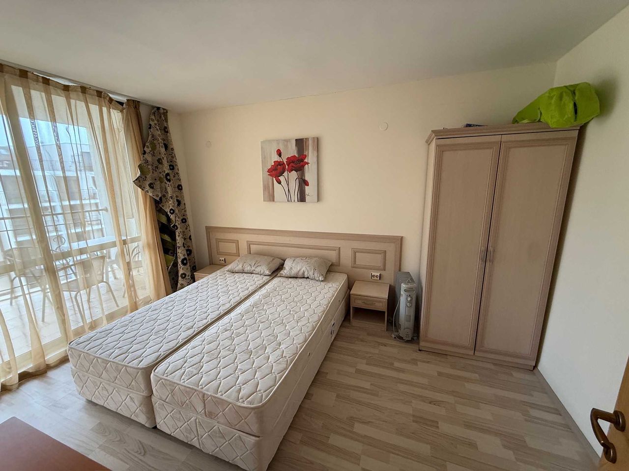Продава се Двустаен апартамент в к.к. Слънчев бряг - 62 кв.м за 1128 €/кв.м - Снимка #4