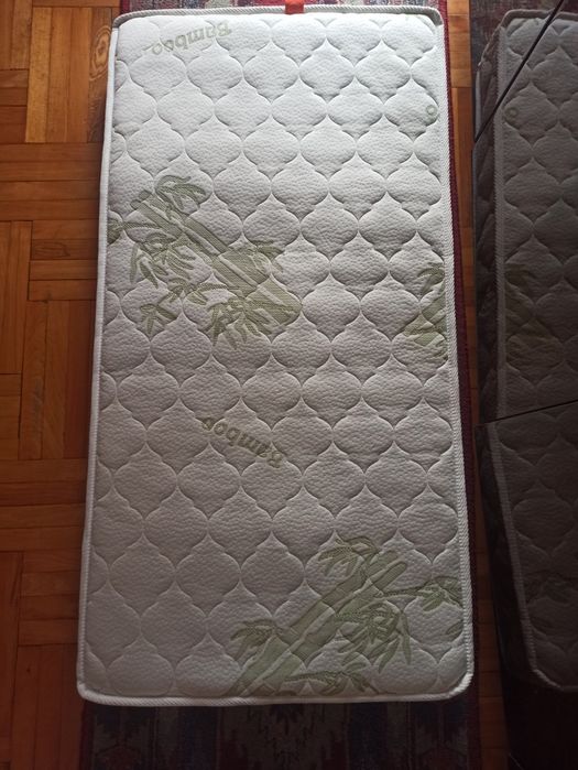 Матрак за бебешка кошара