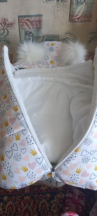 Продам конверт почти новый на девочку