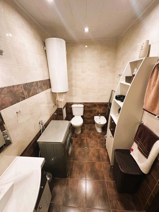 Продава се Тристаен апартамент в Варна, Виница - 120 кв.м за 1542 €/кв.м - Снимка #8