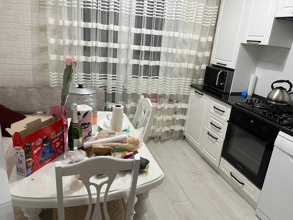 2-комн. квартира, 52м², 5/5 этаж, р-н 8 микрорайон