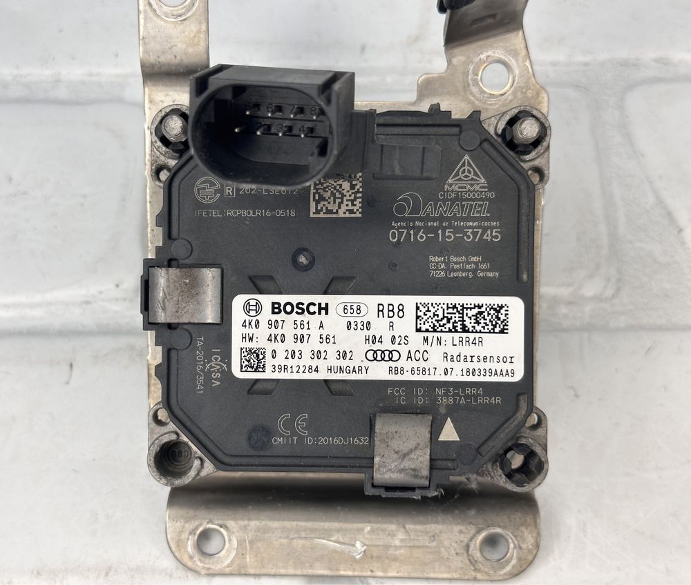 Счупен Дистроник AUDI A6 A7 C8 4K0907561A