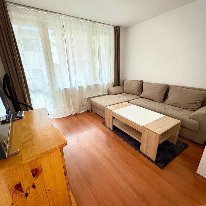 Дава се под наем Тристаен апартамент в Банско - 100 кв.м за 400 € - Снимка #1