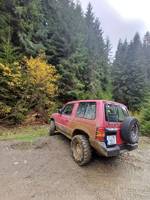 Vând mitsubishi pajero 2.5